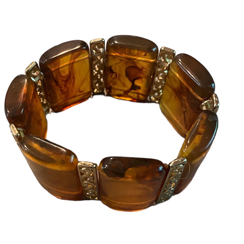 Beautiful Vintage Amber Colored Lucite Gold Metal Stretch Bracelet